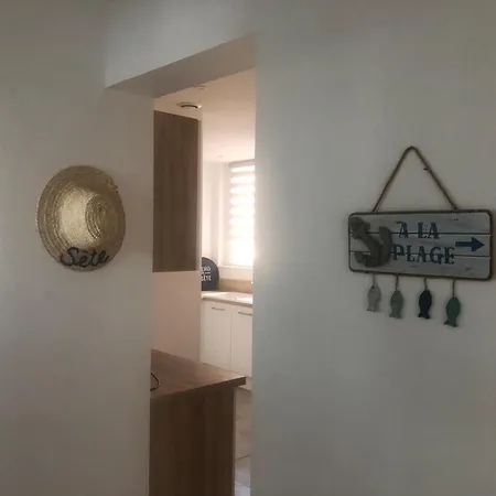 L'escale Setoise Apartment *